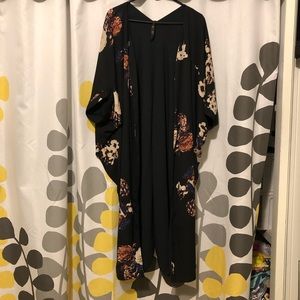 Melissa McCarthy Seven7 Reversible Printed Kimono